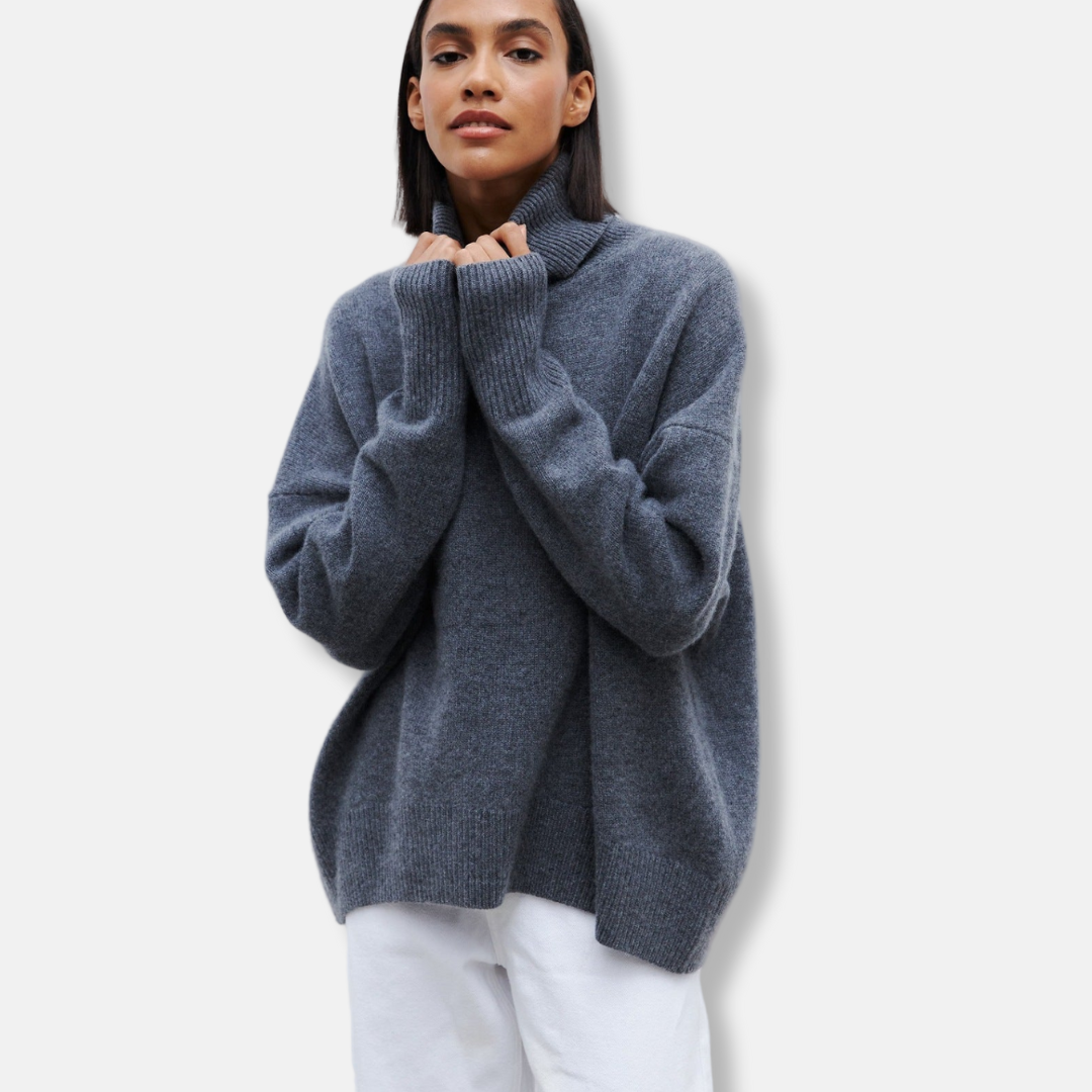 Women's Sweater - Fine Knit - Oversized - Turtleneck - Long Sleeves
