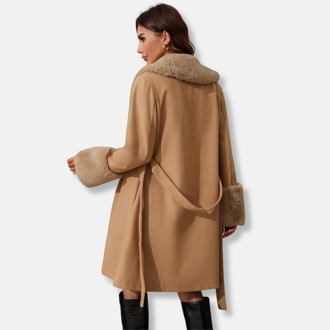 Women's trench coat – Tailored fit – Wool blend – Mid-length – With fur collar and cuffs