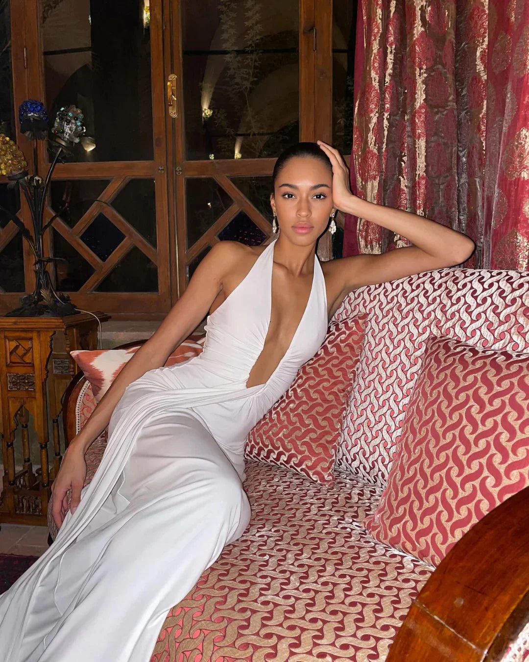 Elegant maxi-dress for ladies