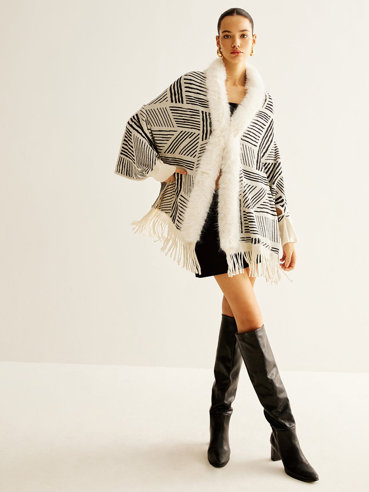 Saar Oversized Kimono Jacket | Fringe Hem Geometric Jacket