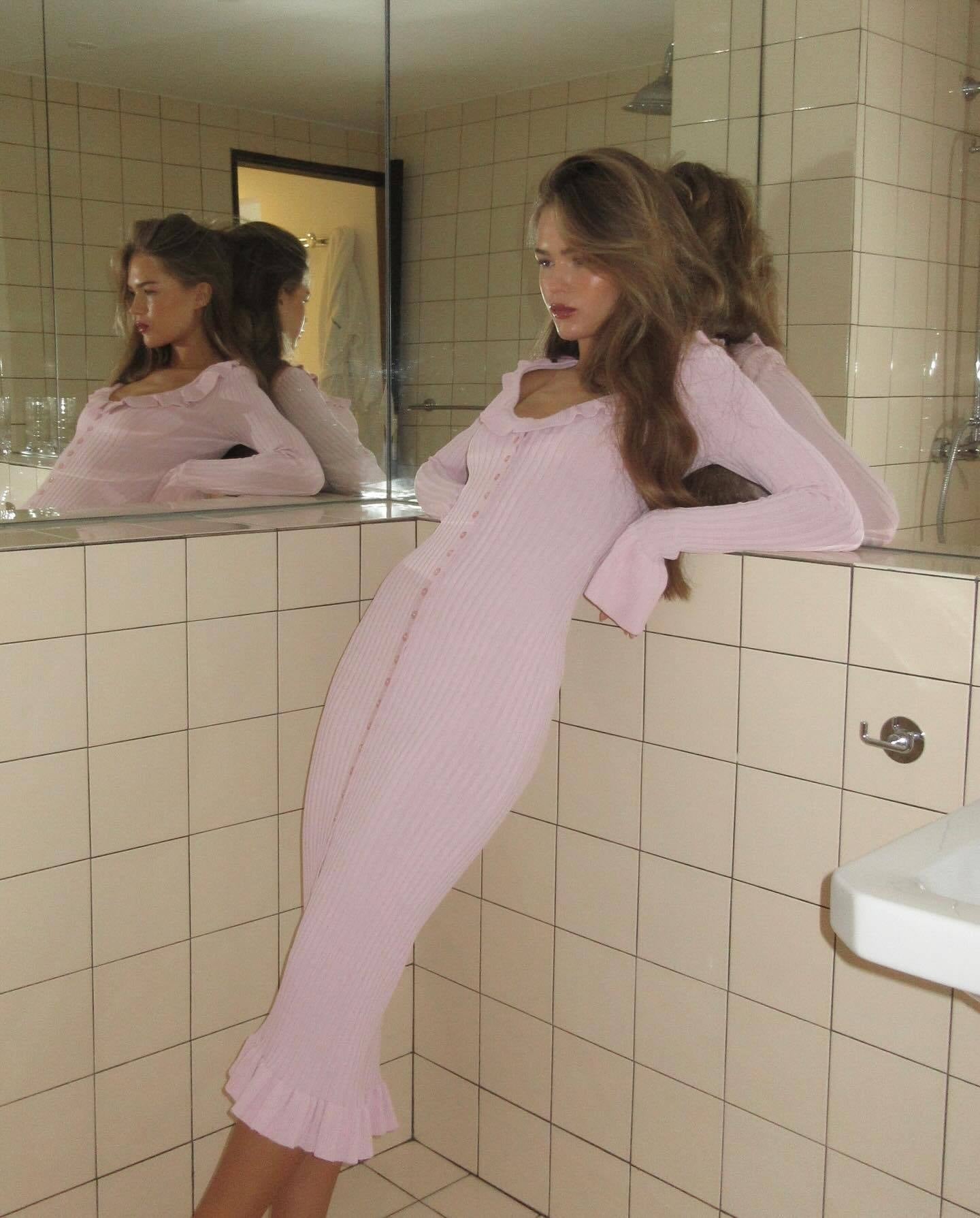 Elegant Knitted Midi Dress for Women