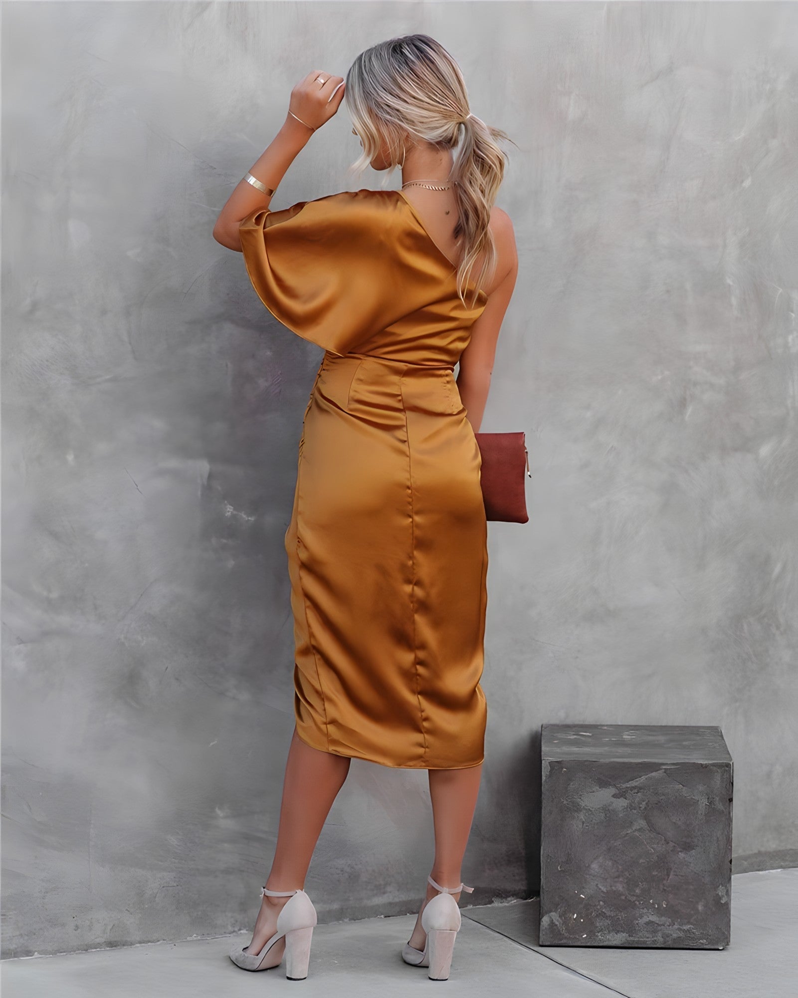 Elegant midi dress designed for women.