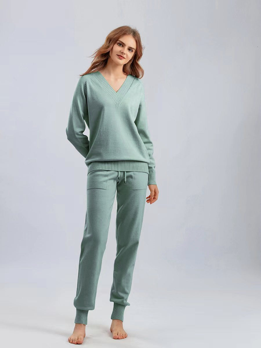 Women's Knit Set – V-neck Sweater with Ribbing – Relaxed Fit Jogging Pants – Full Length