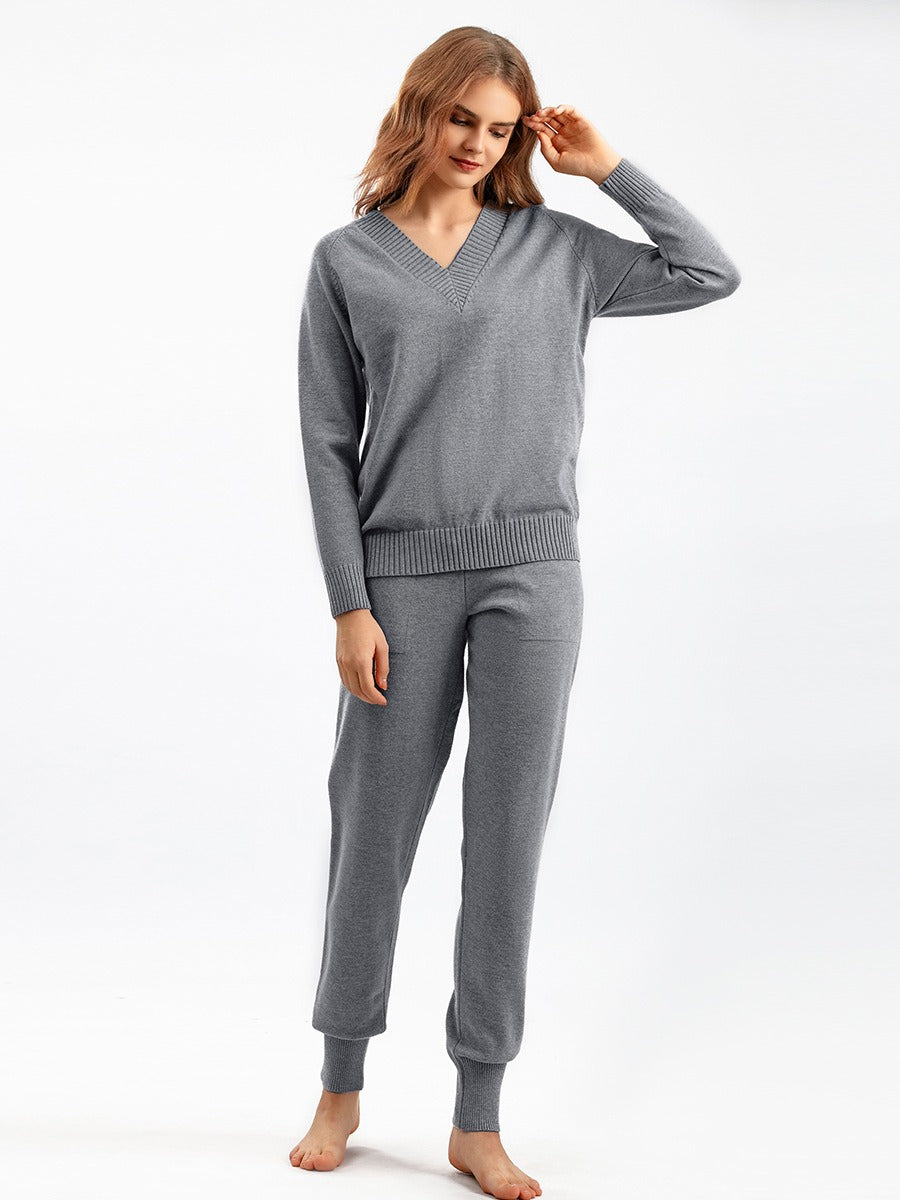 Women's Knit Set – V-neck Sweater with Ribbing – Relaxed Fit Jogging Pants – Full Length