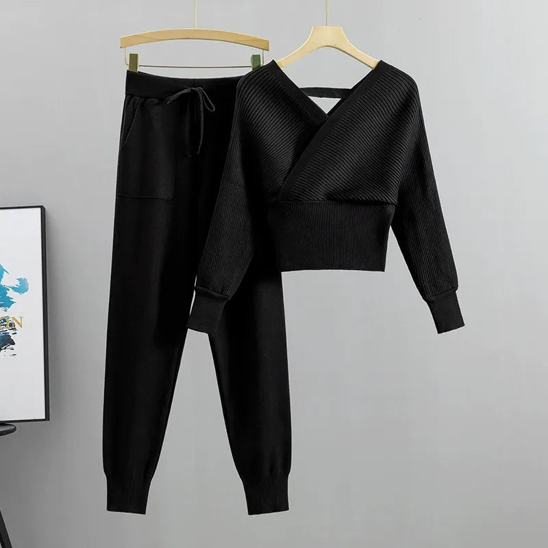 Women's Two-Piece Set – Ribbed Wrap Top – Slim Fit – Tapered Jogging Pants