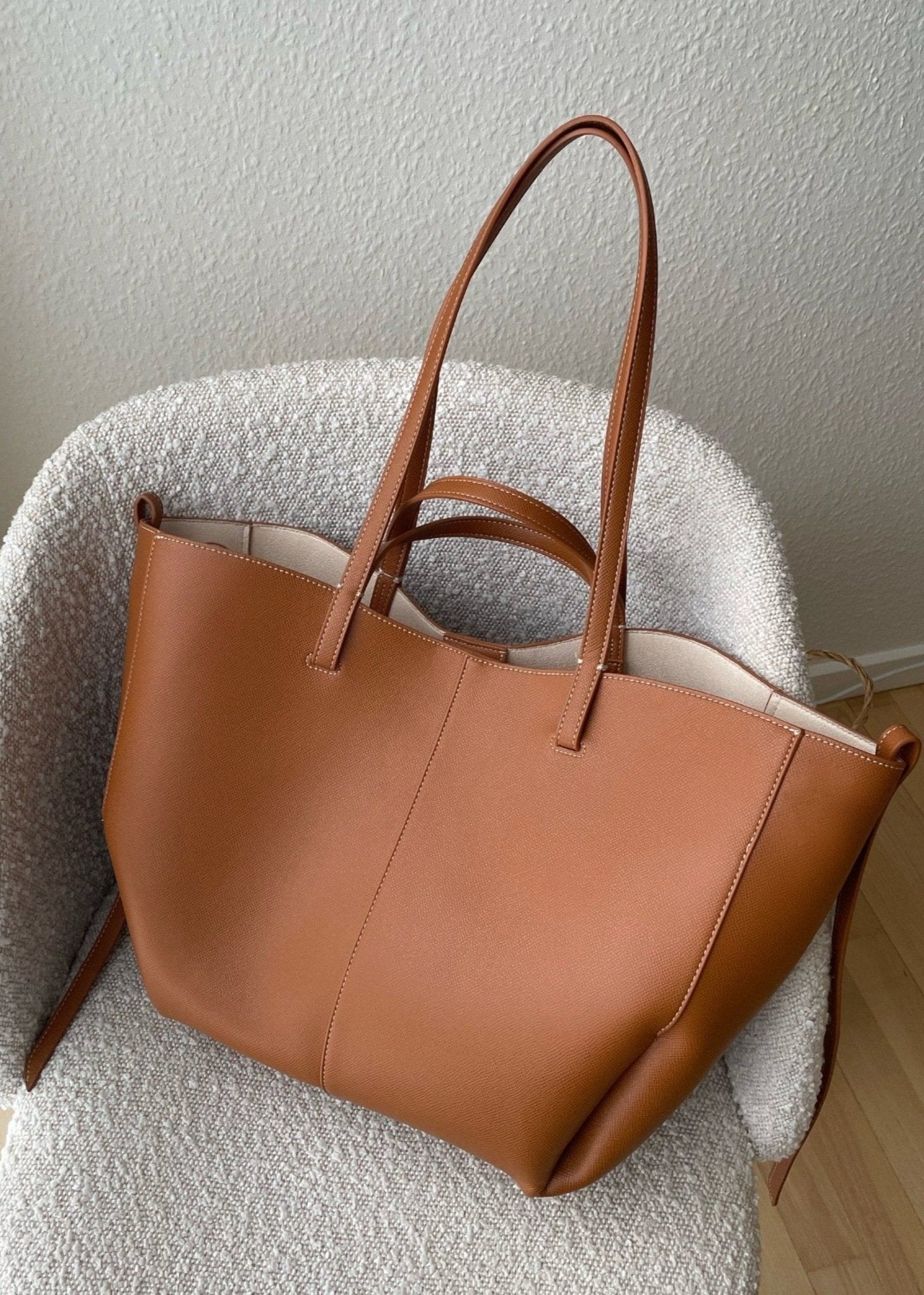 Elegant Taske Handbag Camel for women