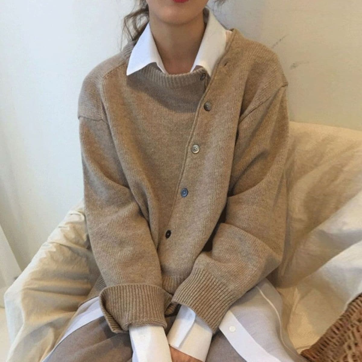 Damestrui – Oversized Pasvorm – Zachte Gebreide Stof – Knoopsluiting – Ribdetails