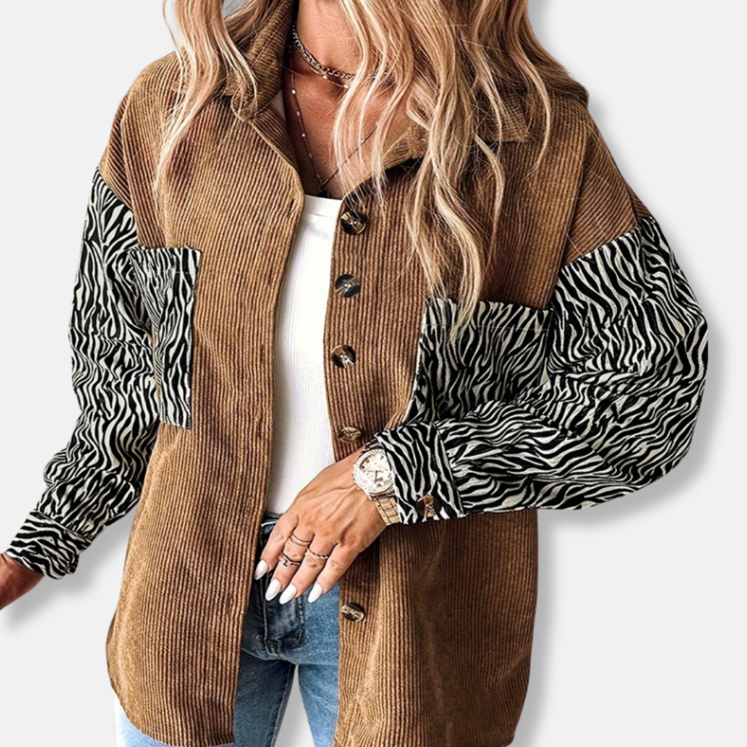 Ladies coat – Oversized fit – Ribbed texture – Button closure – Zebra-accents