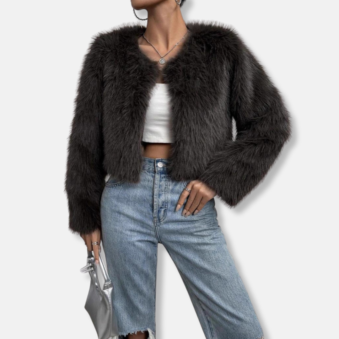 Women's Fur Coat – Cropped Model – Shaggy Texture – Open Front – Relaxed Fit