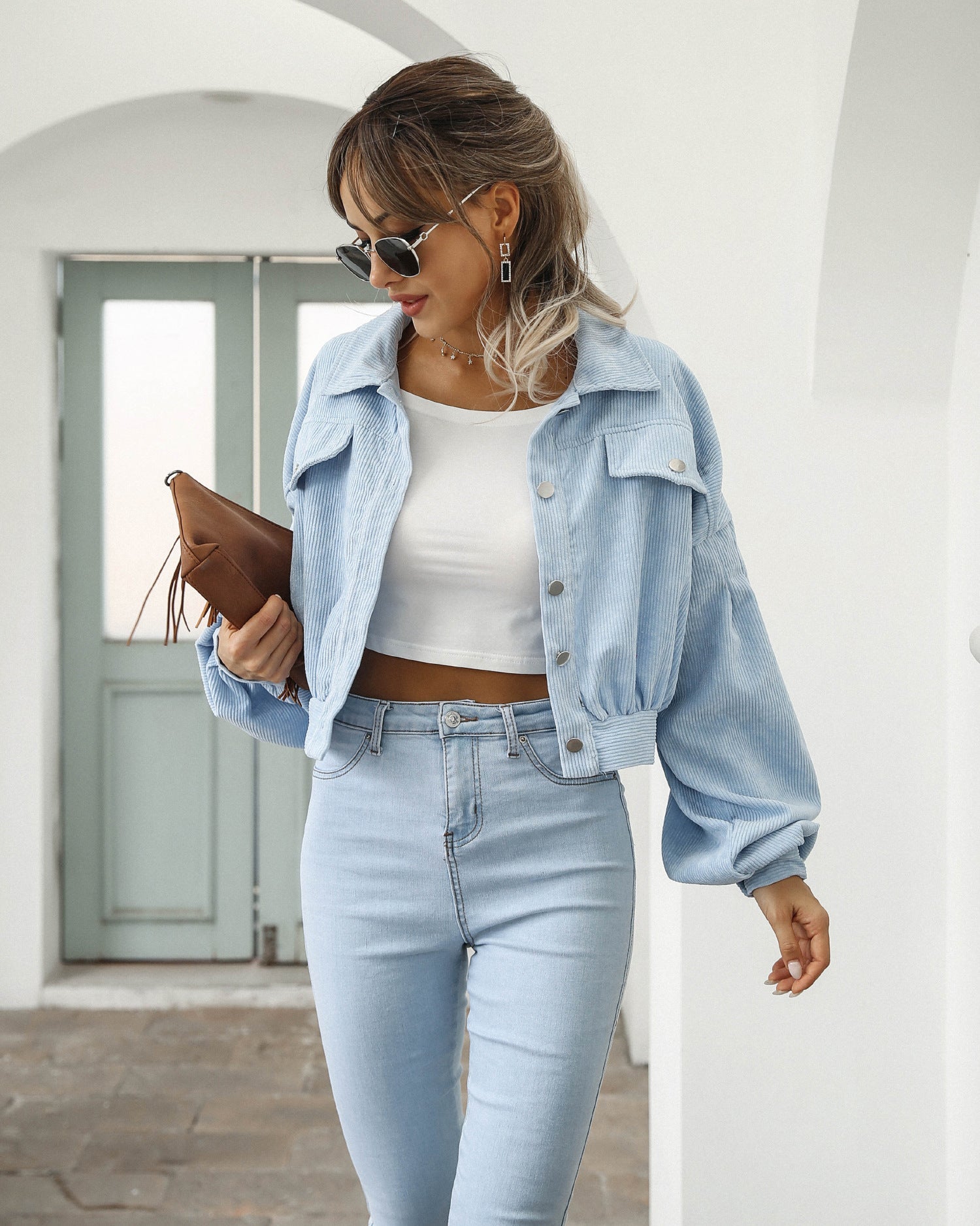 Dames Truckerjas – Cropped Pasvorm – Textuurstof – Volumineuze Mouwen – Drukknoopsluiting – Opgestikte Zakken