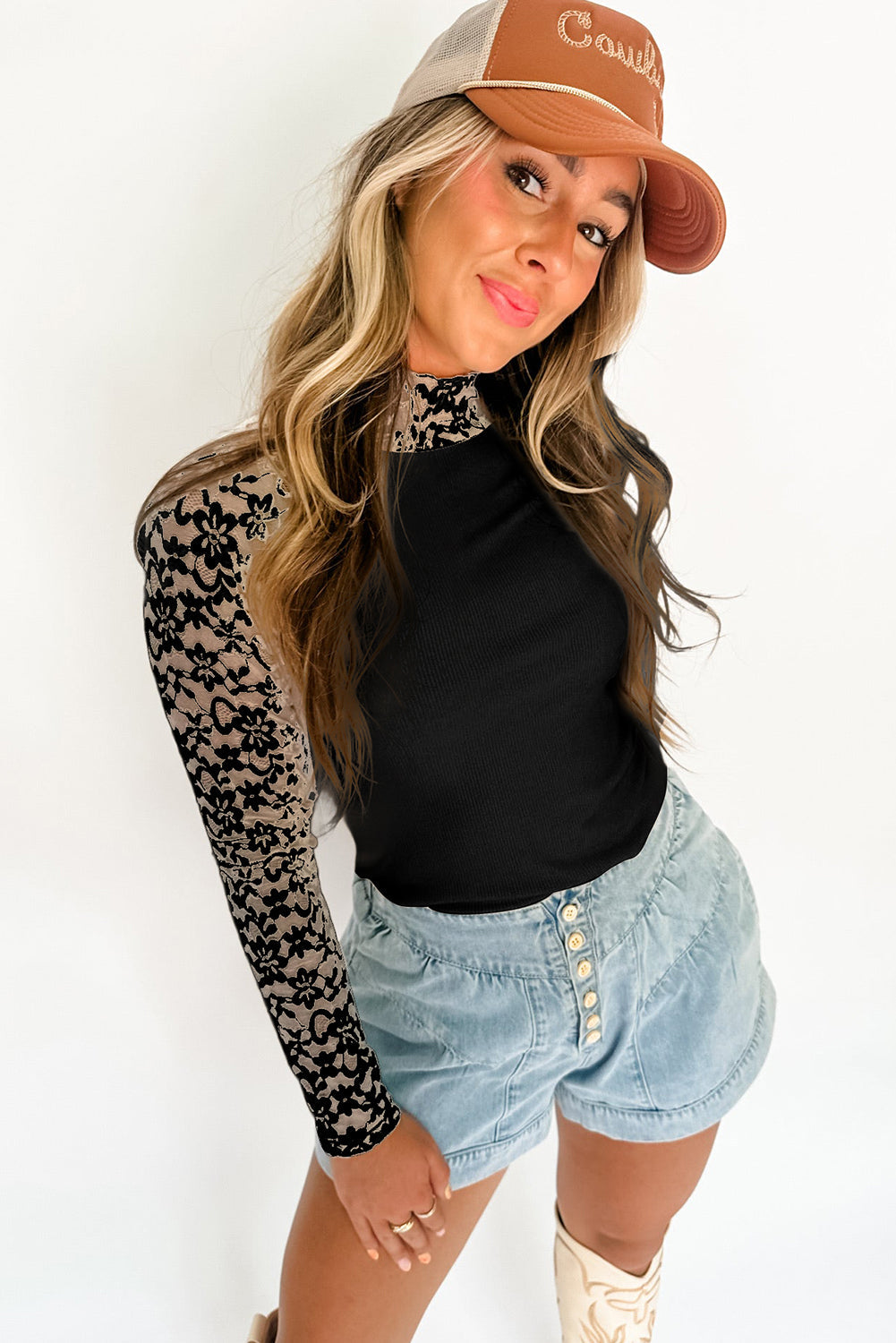 Zwarte blouse met bloemenkant en lange mouwen voor dames