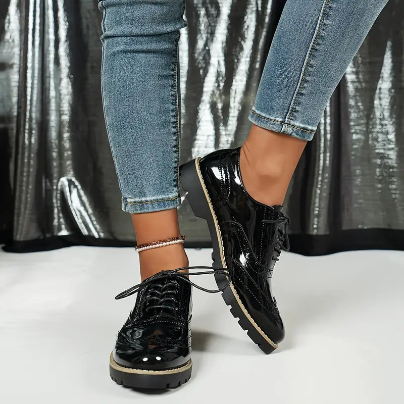 Glimmende Leren Schoenen – Perfect voor Formele Gelegenheden