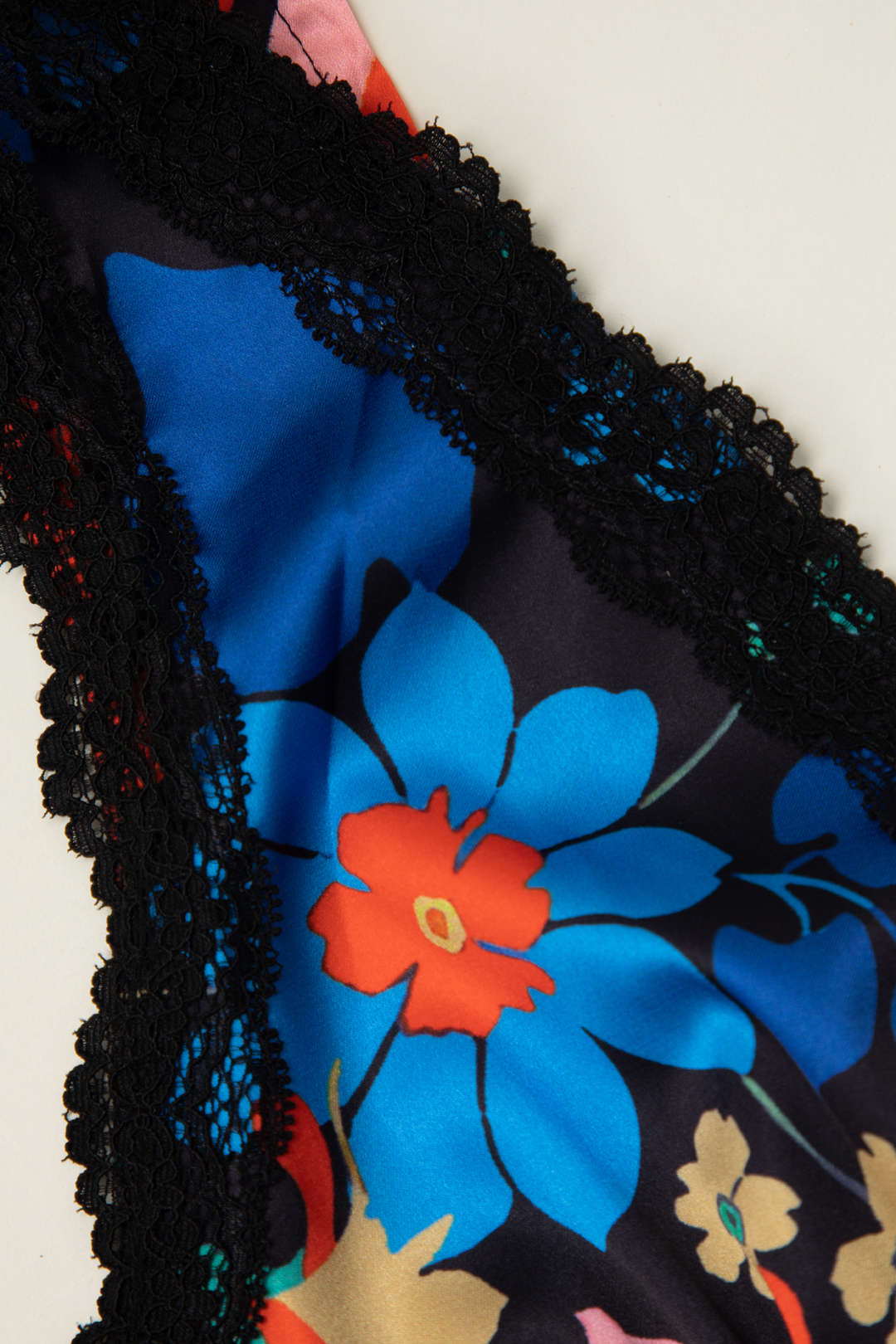 Maxi-jurk met bloemen en kant