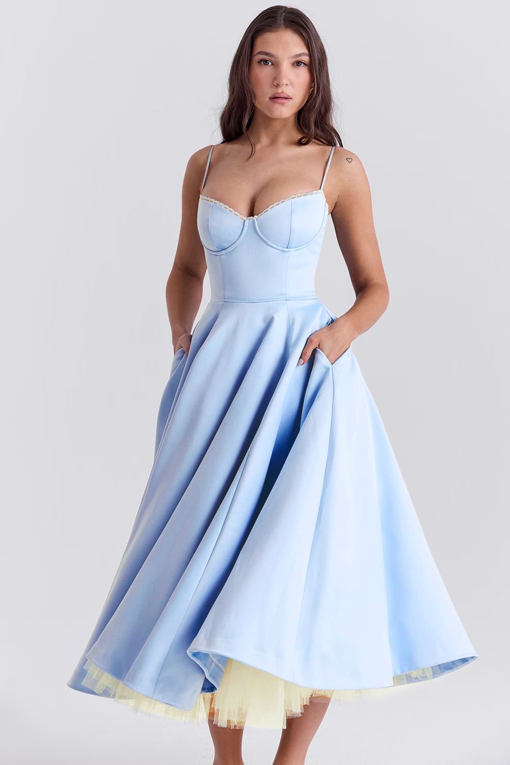 Vanessa Elegante Satijnen Feestjurk