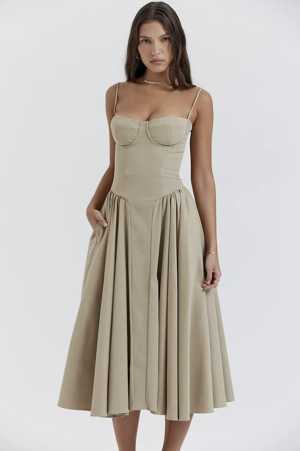 Elegante armloses midi jurk ontworpen voor dames