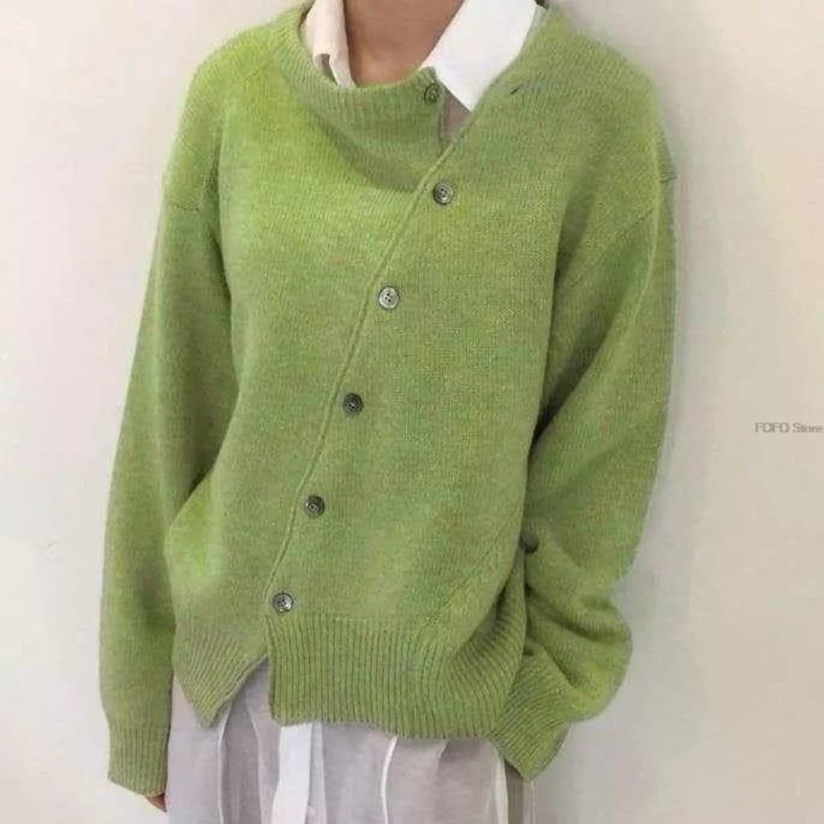 Damestrui – Oversized Pasvorm – Zachte Gebreide Stof – Knoopsluiting – Ribdetails