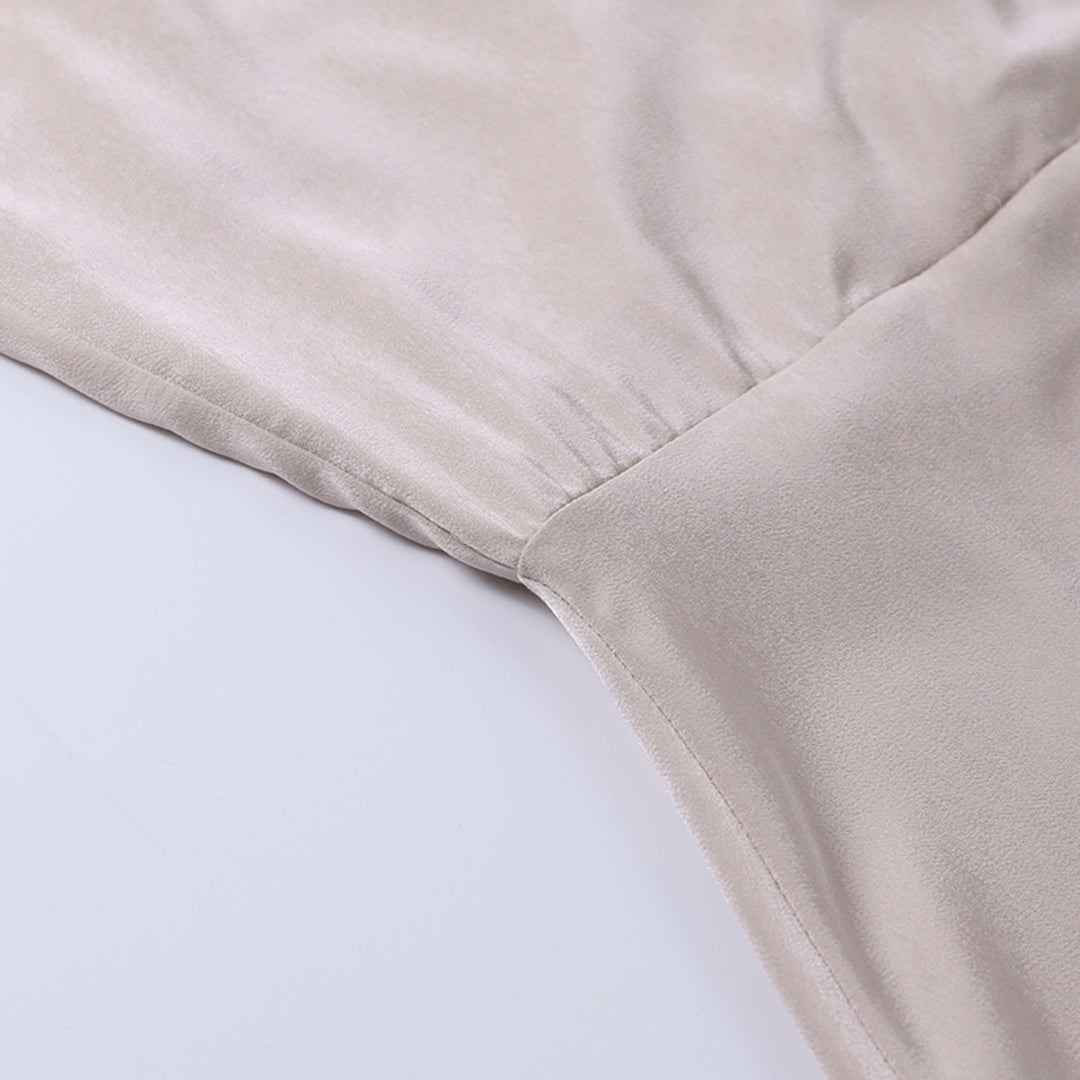 elegante satijnen jurk met split voor dames