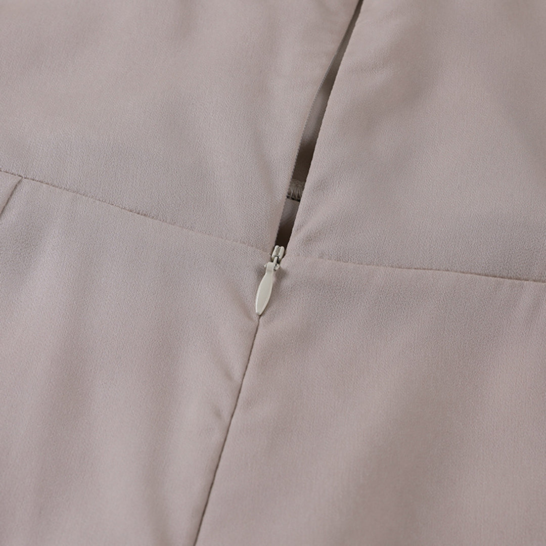elegante satijnen jurk met split voor dames