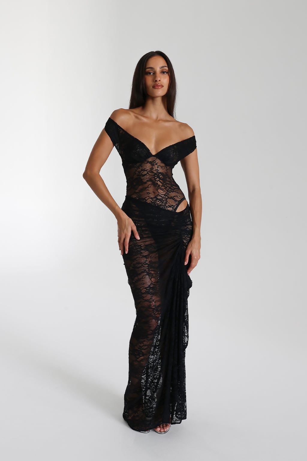 Off-shoulder kanten jurk met verfijnde details
