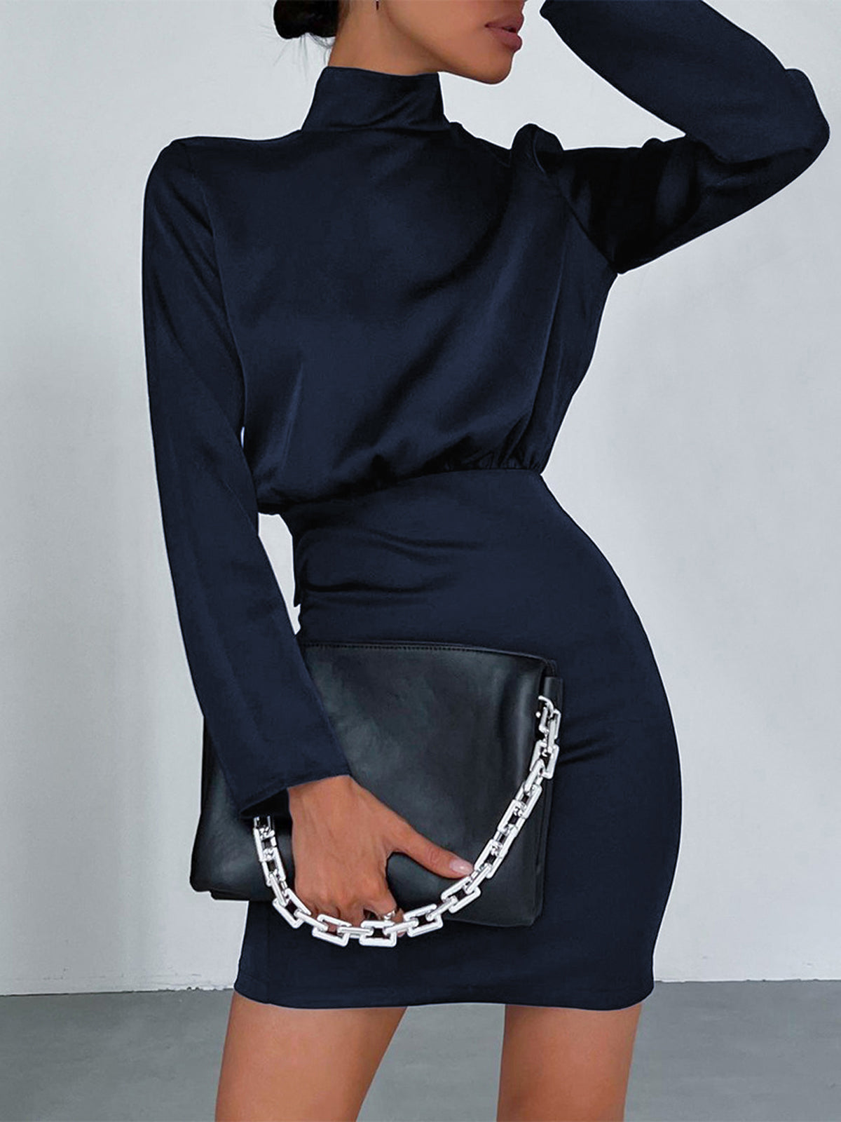 Liora Satijnen Korte Jurk met Mock Neck