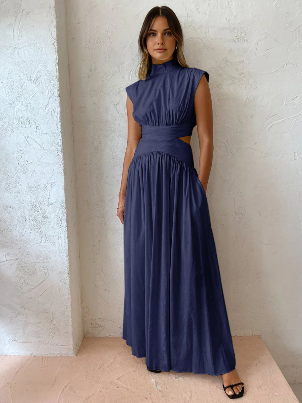 Lange Jurk met Mock Neck en Cut-Outs