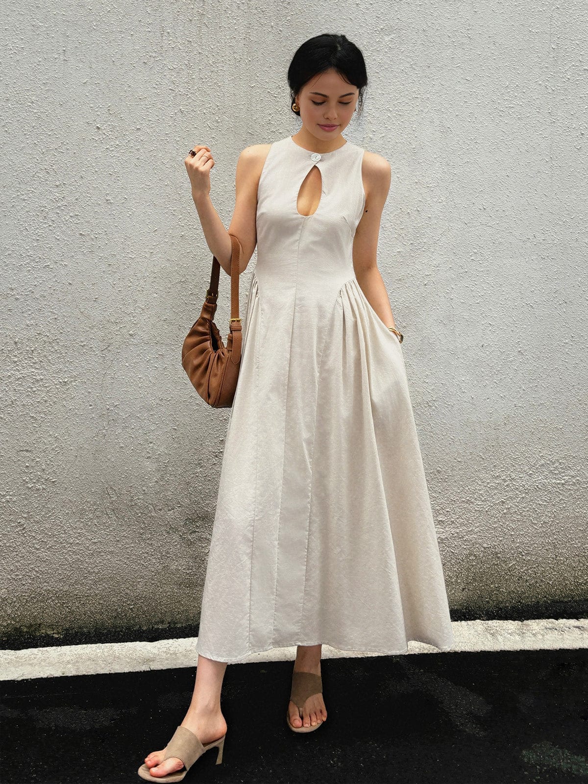 Elegante Lange Jurk Met Open Halslijn