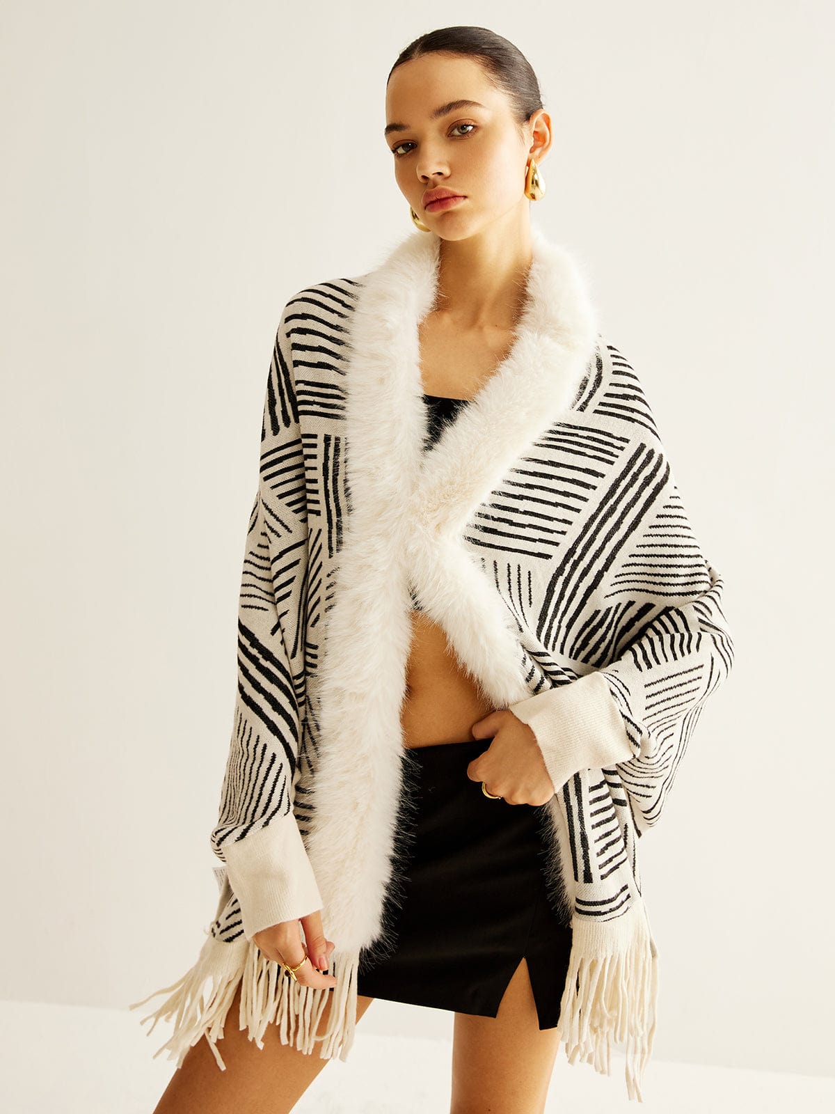 Saar Oversized Kimono Jacket | Fringe Hem Geometric Jacket