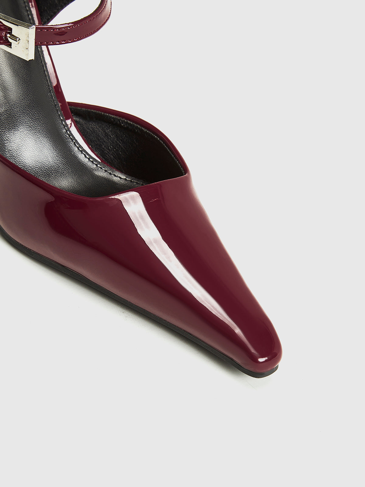 Puntige Slingback Hakken