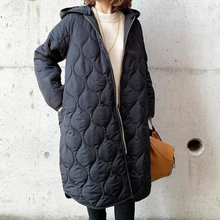 Dames Gewatteerde Jas – Oversized Pasvorm – Lange Lengte – Met Capuchon en Rits