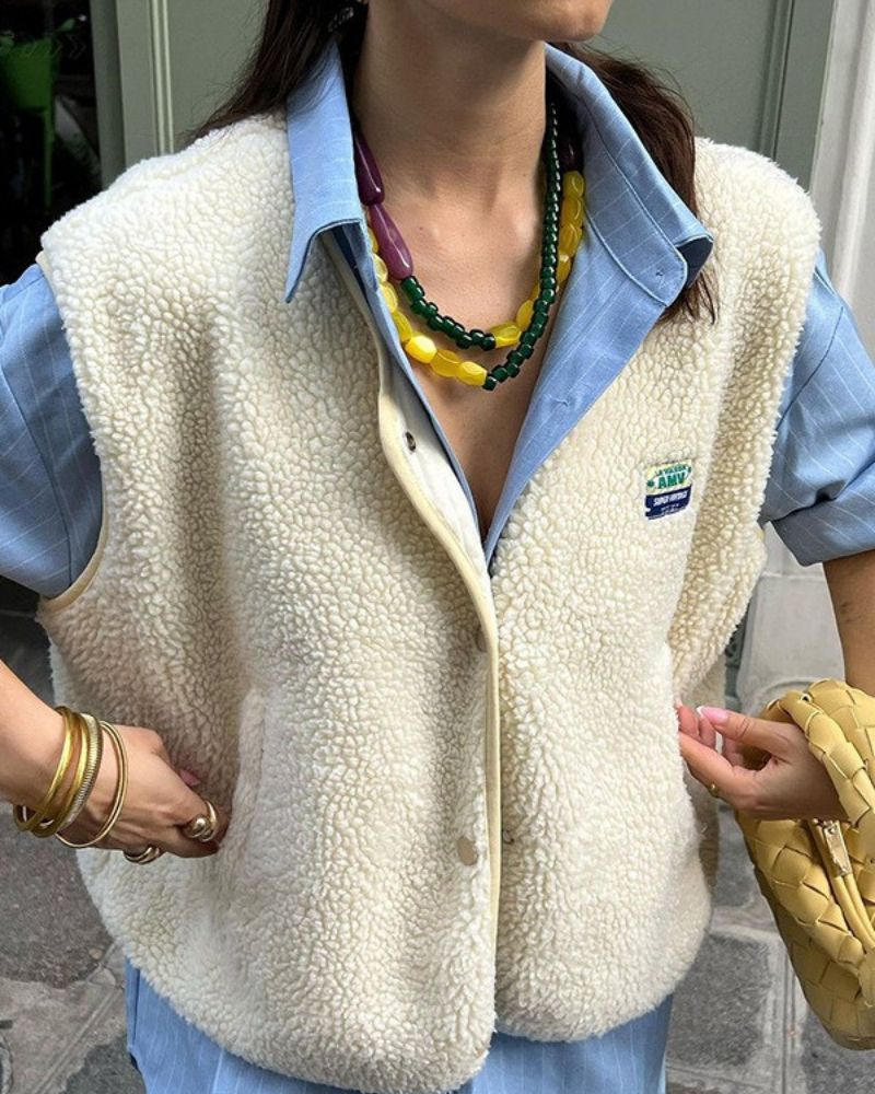 Dames Gilet – Bouclé Textuur – Relaxed Fit – Mouwloos – Knoopsluiting – Casual Look