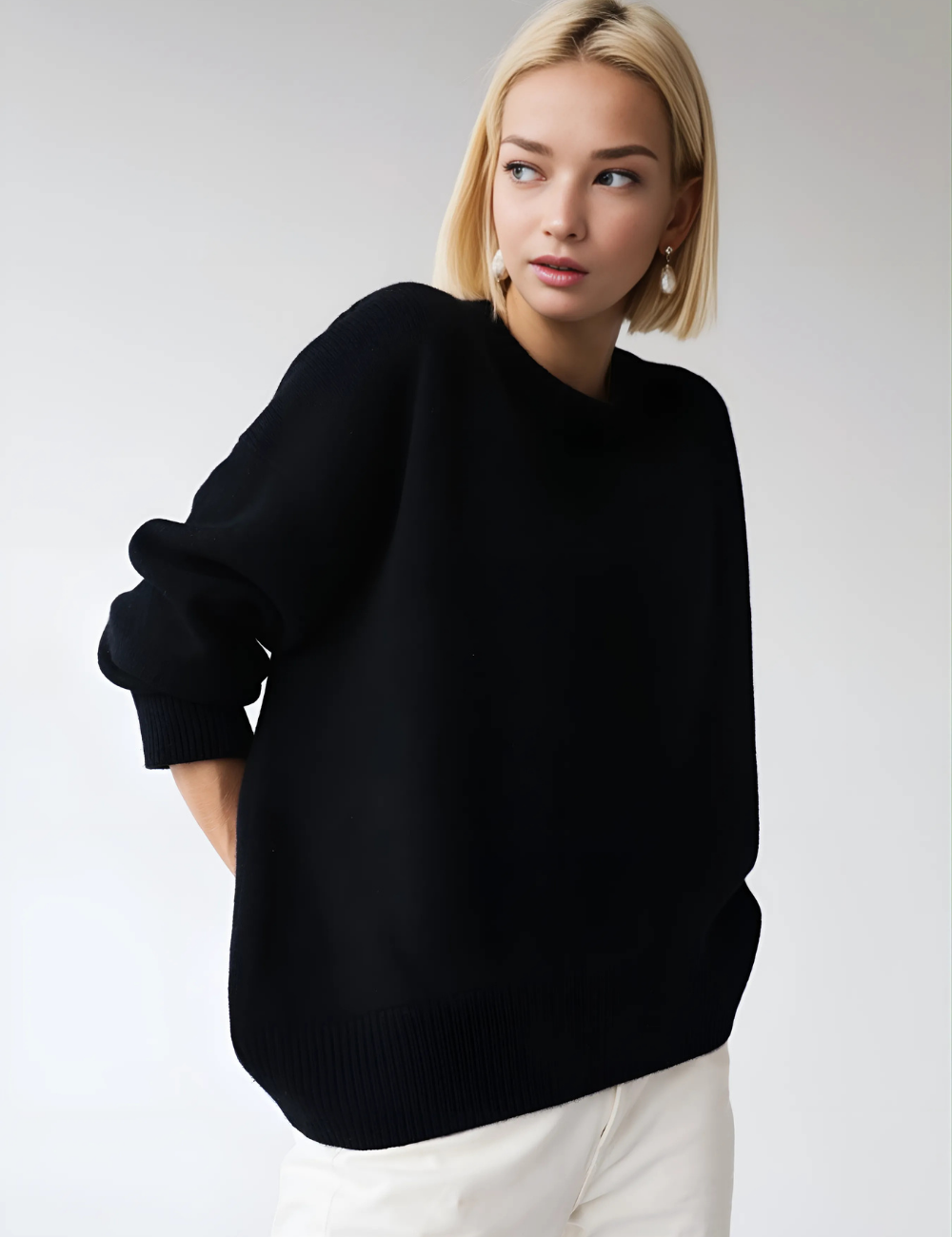Women's Sweatshirt – Oversized Relaxed Fit – Soft Knit – Round Neck – Ribbed Cuffs