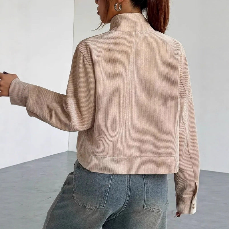 Dames Jas – Corduroy – Relaxte Pasvorm– Cropped Model – Ritssluiting – Brede Kraag