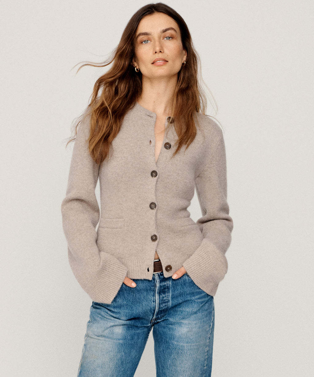 Damesvest – Regular Fit – Gebreid – Ronde Hals – Knoopsluiting – Opgestikte Zakken