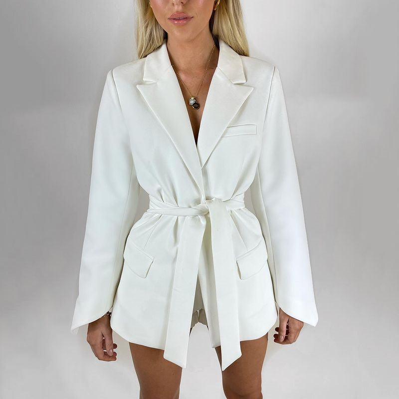 Dames blazer – Lang model – Getailleerde pasvorm – Strikceintuur – Reverskraag