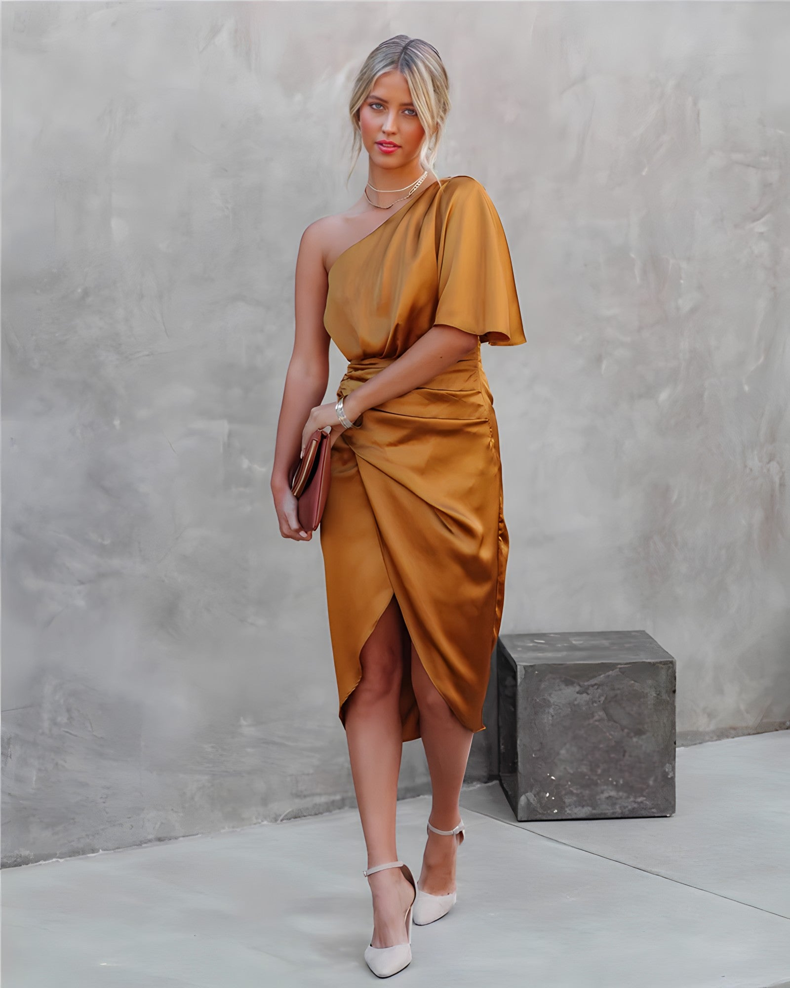 Elegante midi jurk ontworpen voor dames.