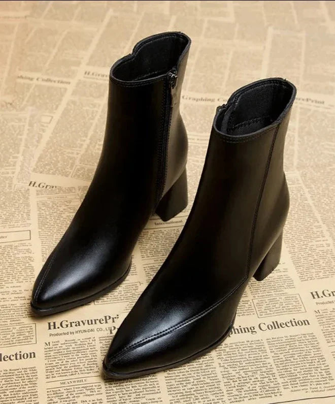 Elegante Vera Gevormde Hakken Enkellaarzen voor Dames