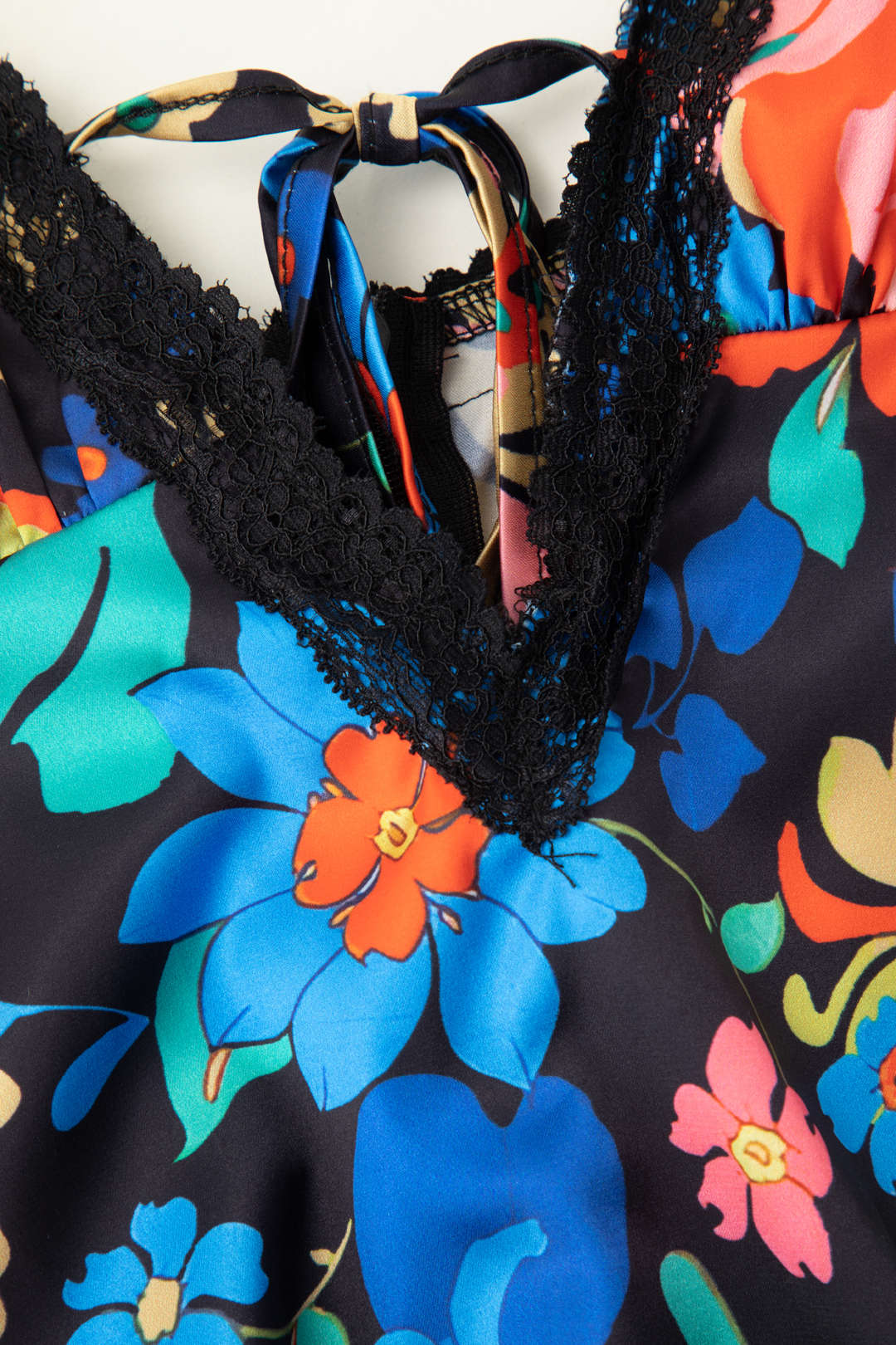 Maxi-jurk met bloemen en kant