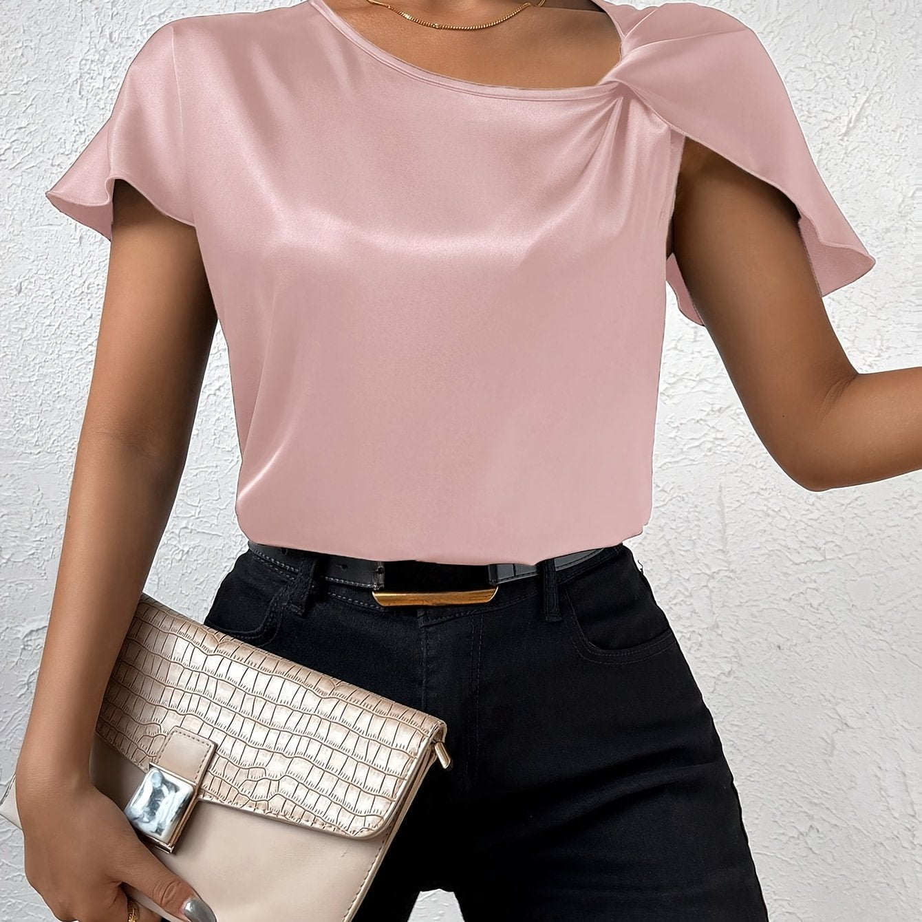 Moderne top met opvallende schouders voor dames