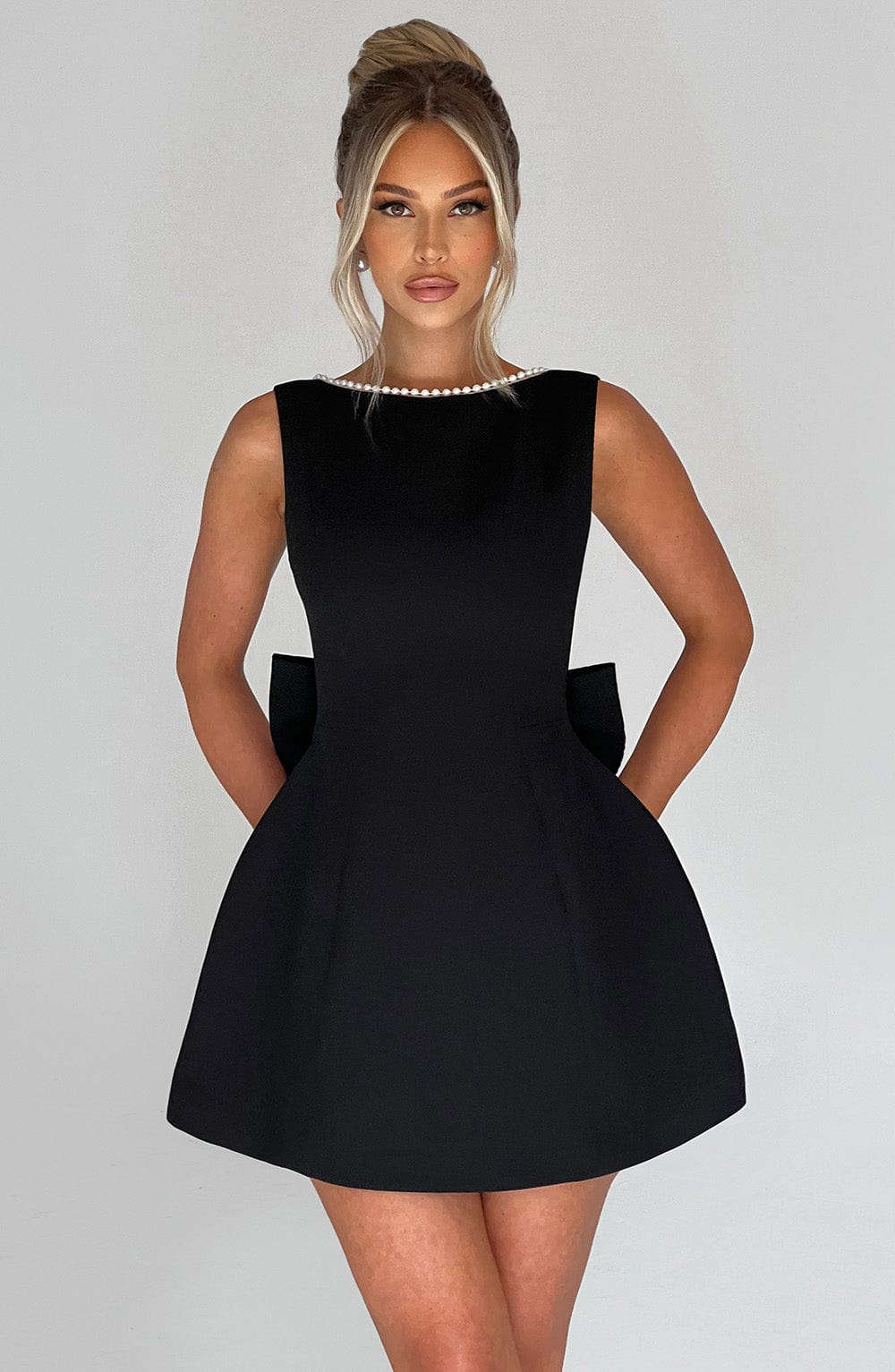 Monica Nauwsluitende Mini Jurk