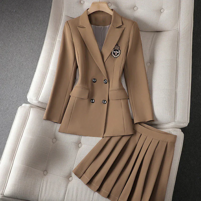 Dames 2-Delige Set – Getailleerde Blazer & Plooirok – Dubbelrijig – Wolmix – Crestdetail – Heuplengte