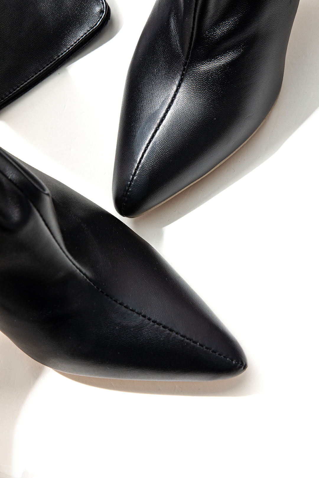 Siena Nepleer Puntige Teen Overkneeboots