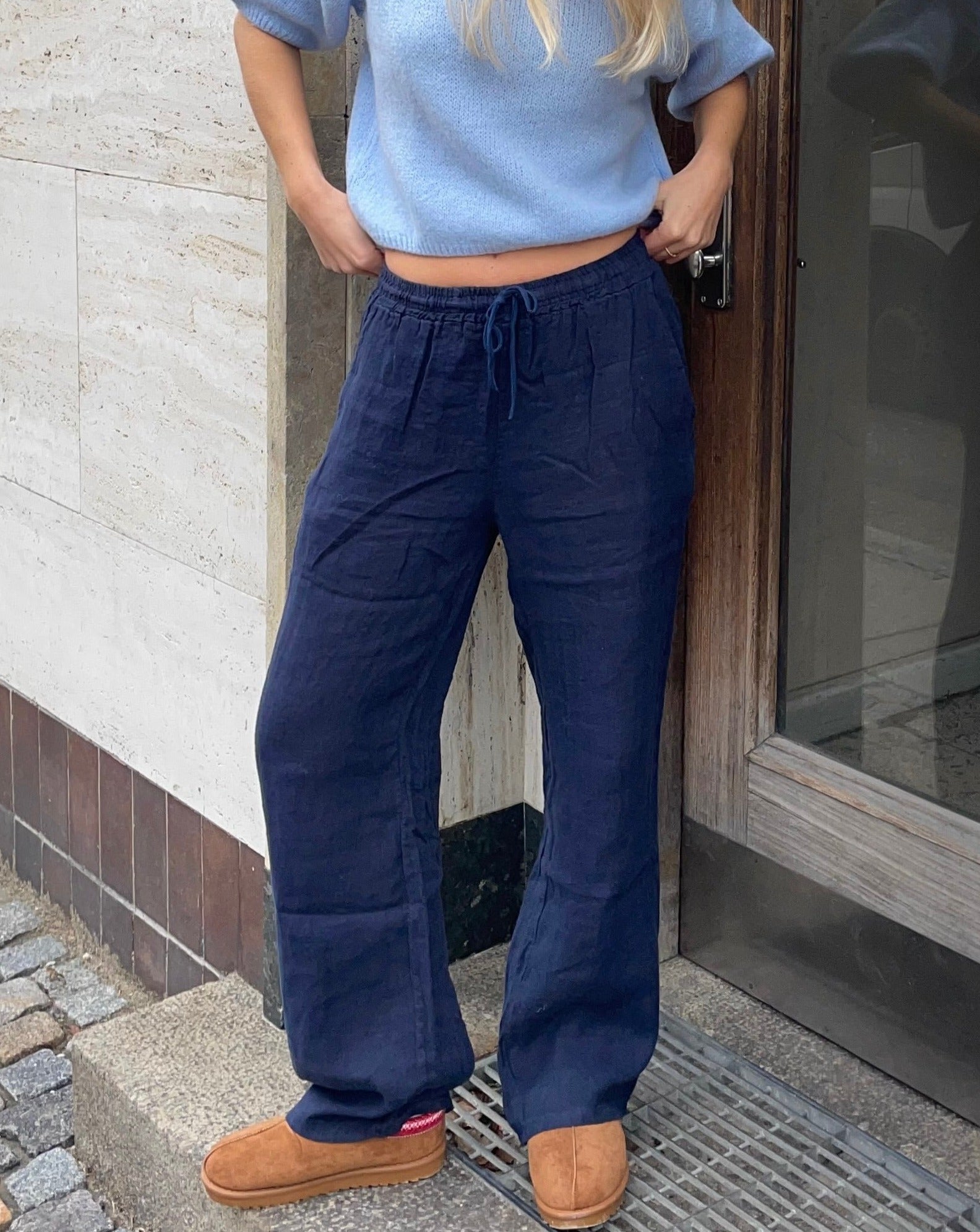 Marineblauwe linnen broek met wijde pijpen voor dames