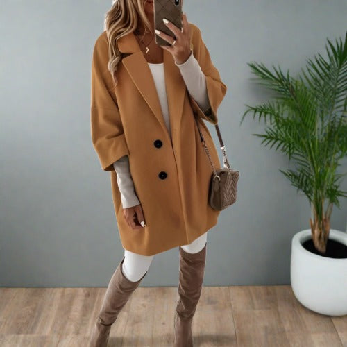 Dames Overjas – Relaxte Pasvorm – Wolachtig Materiaal – Middenlang – Klassieke Revers – Knoopsluiting