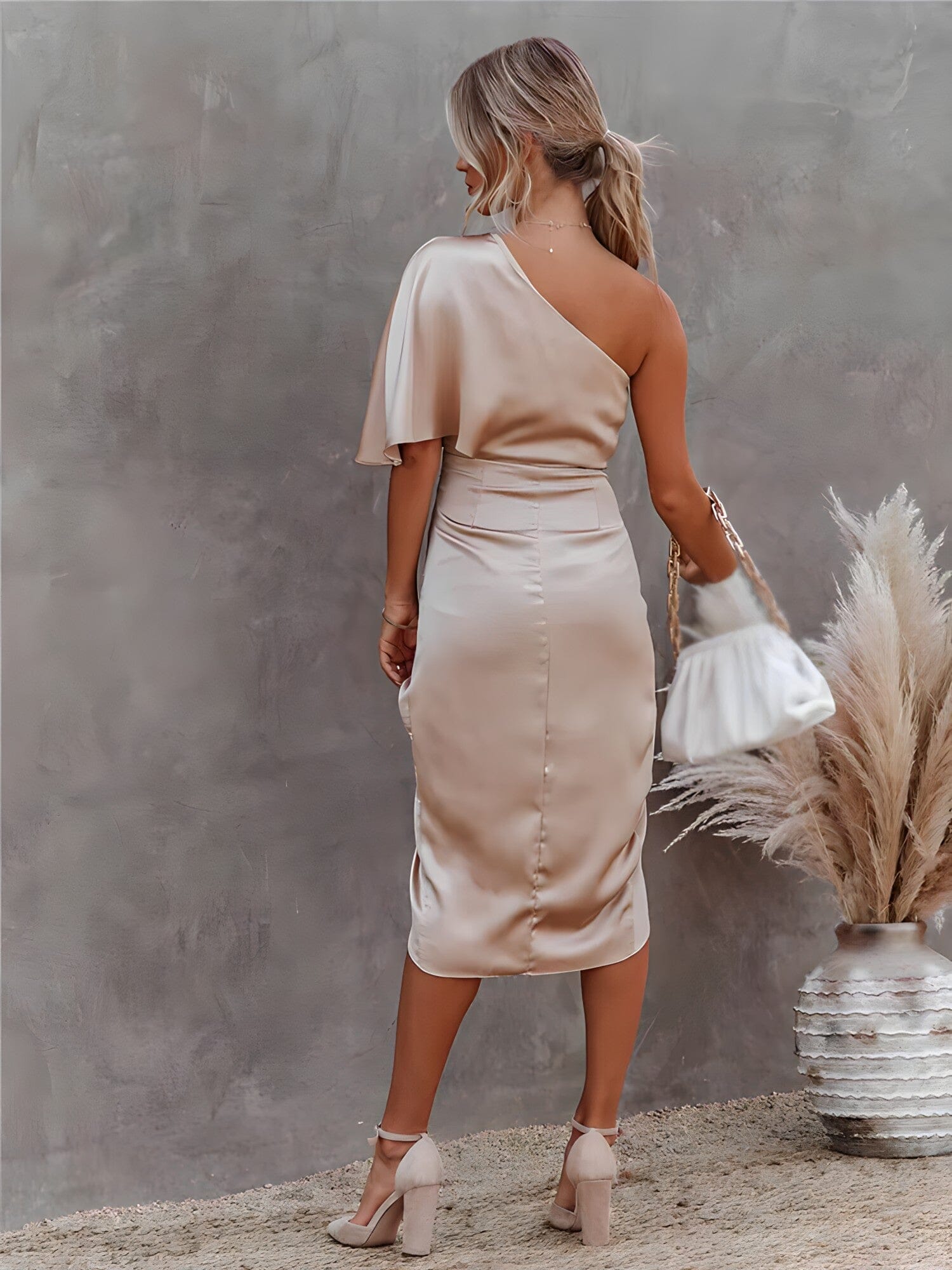 Kyra Elegante Zijde Jurk met Split