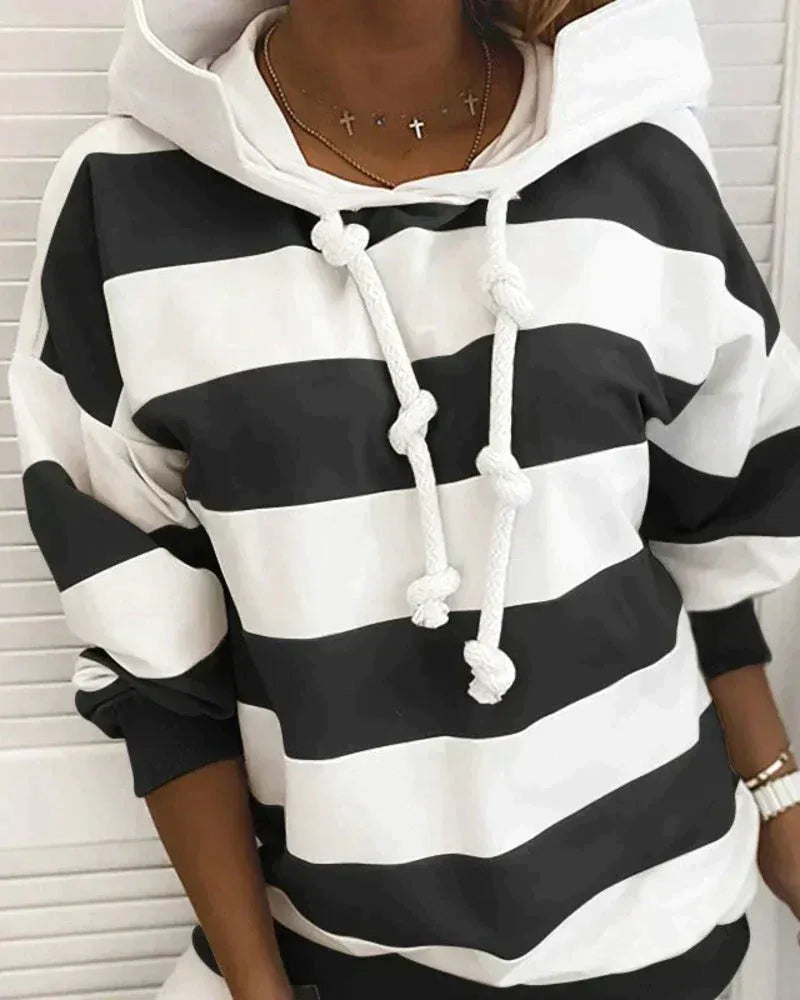 Dames Hoodie – Oversized Pasvorm – Katoenmix – Gestreept – Ribboorden – Knopenkoord
