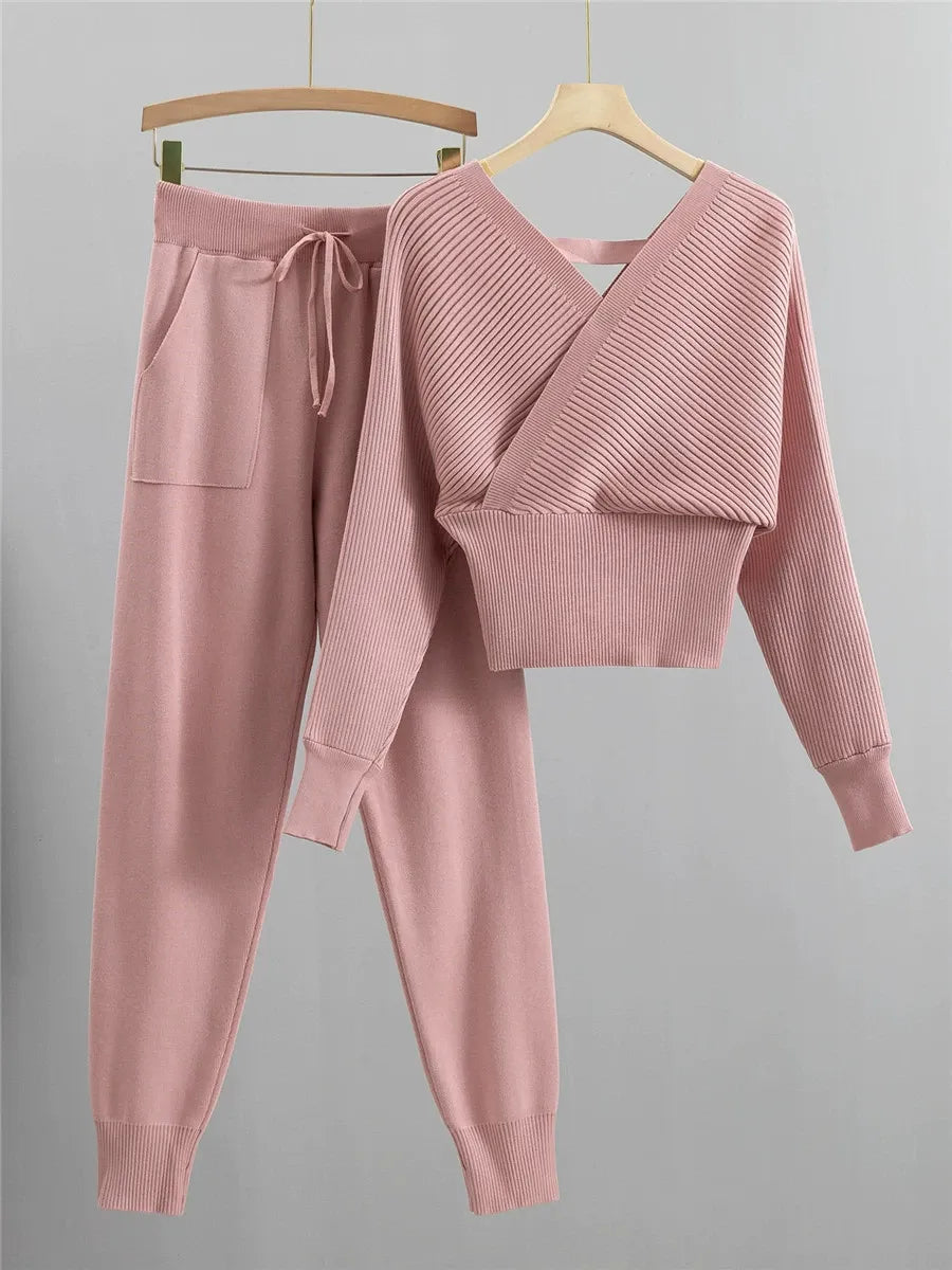 Women's Two-Piece Set – Ribbed Wrap Top – Slim Fit – Tapered Jogging Pants