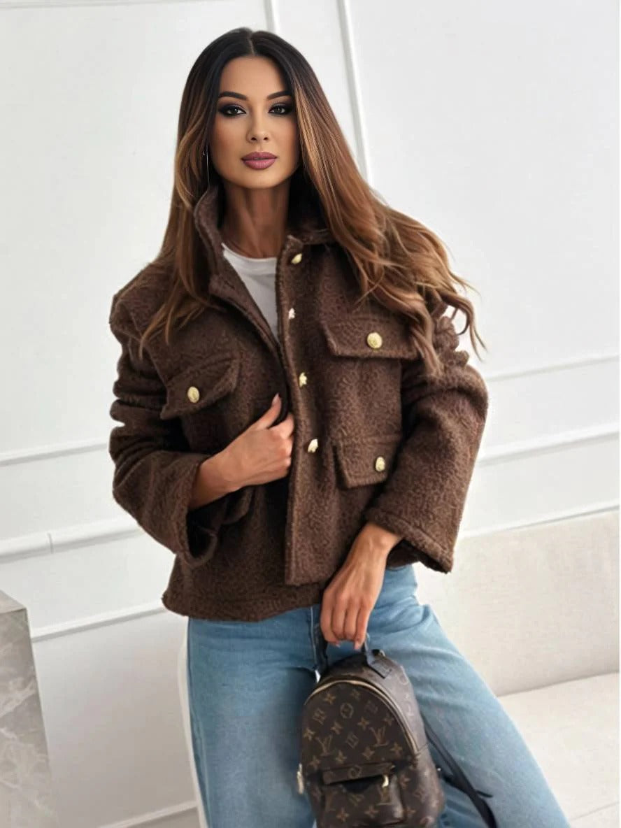 Dames Jas – Relaxed Fit – Plush Textuur – Metalen Knopen – Borstzakken