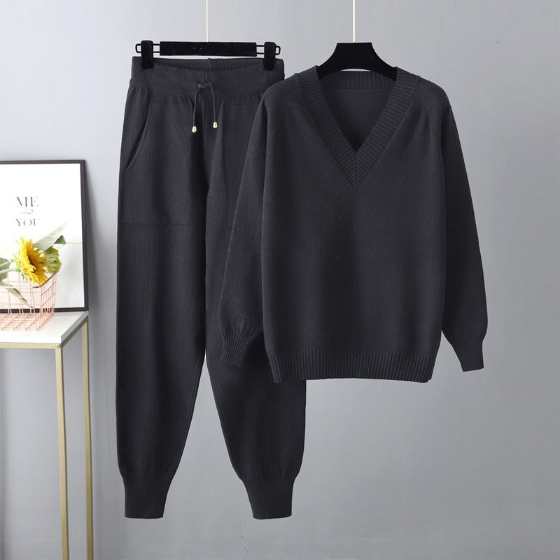 Dames Two-Piece Set – V-hals Trui – Joggingbroek – Relaxte Pasvorm – Zachte Knit Ribdetails