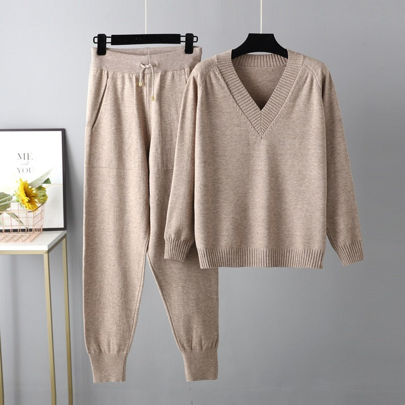 Dames Two-Piece Set – V-hals Trui – Joggingbroek – Relaxte Pasvorm – Zachte Knit Ribdetails