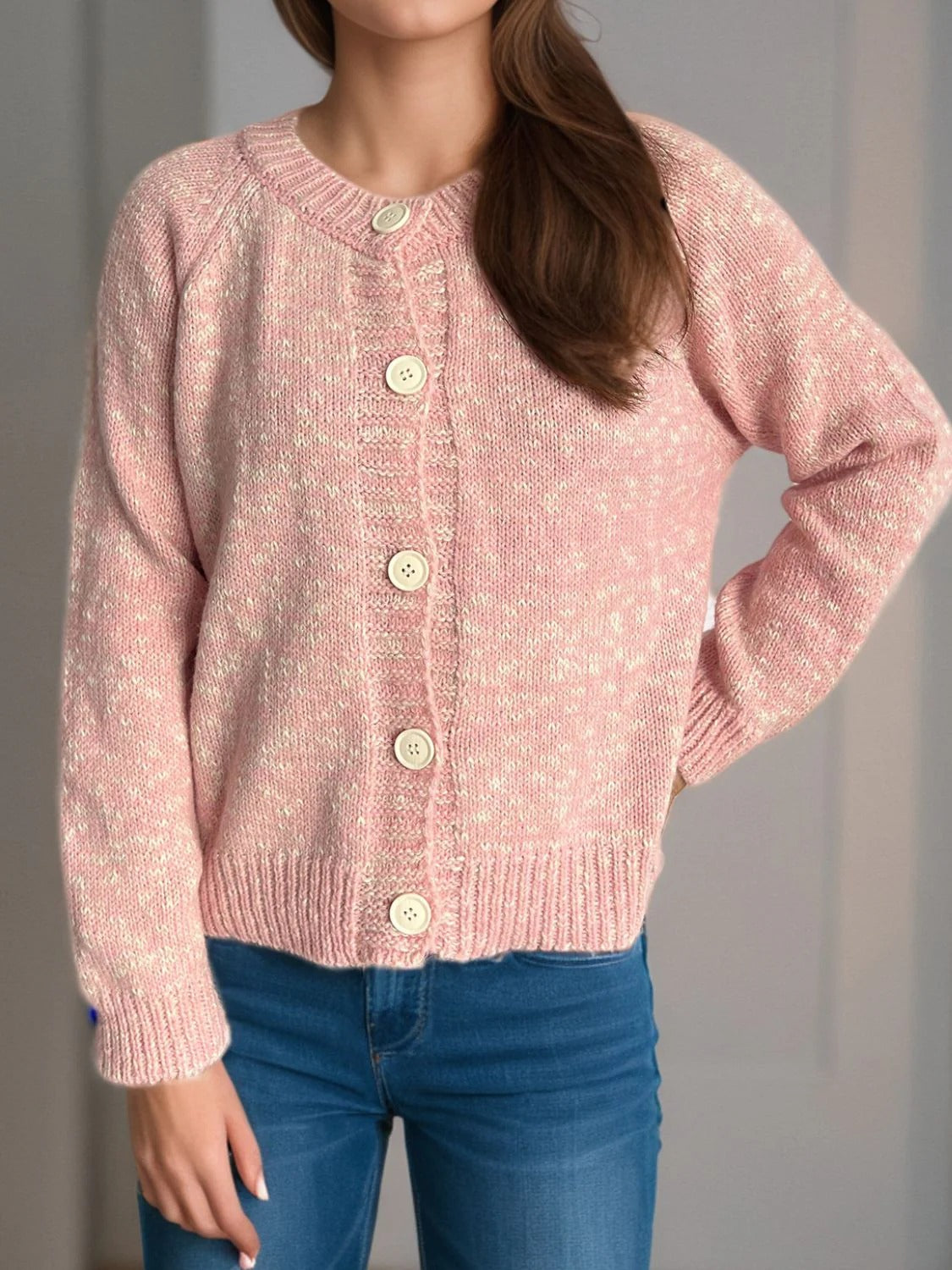 Dames Vest – Relaxed Fit – Marled Knit – Knoopsluiting – Geribde Boorden – Cropped Model